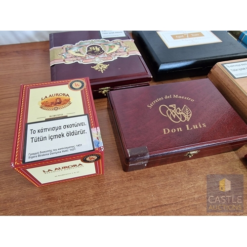 56 - Collection of 7 x Assorted Cigar Boxes; Decorative Cedar Wood Boxes with Hinged Lids, Together with ... 
