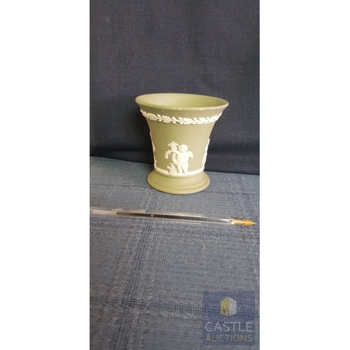 400 - Collectable Wedgwood Jasperware Small Vase & Trinket Dish Together With 2 x Wedgwood Majolica Sunflo... 