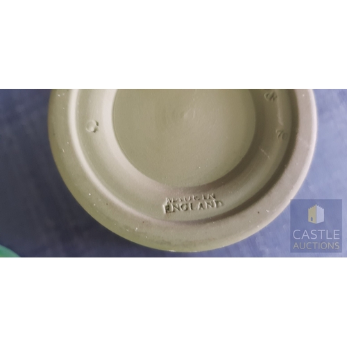 400 - Collectable Wedgwood Jasperware Small Vase & Trinket Dish Together With 2 x Wedgwood Majolica Sunflo... 