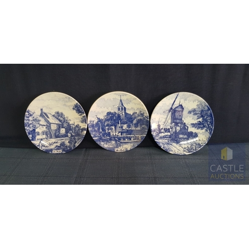 401 - 3 x Wall Plates By The Dutch Company In Typical Delftware Style.