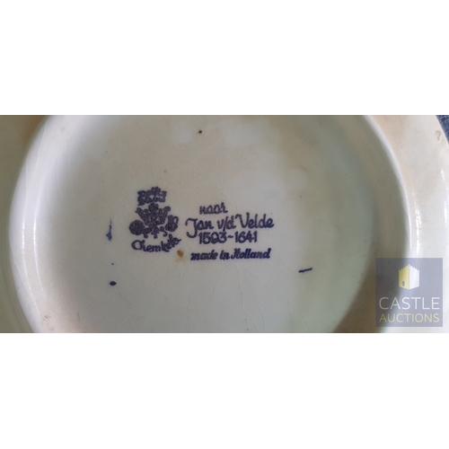 401 - 3 x Wall Plates By The Dutch Company In Typical Delftware Style.