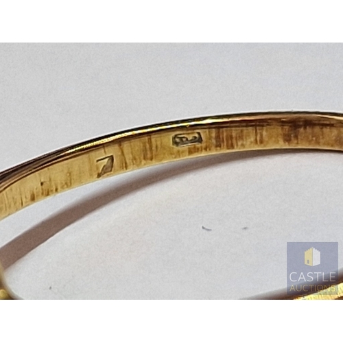 42 - Vintage 18ct Gold, Diamond & Sapphire Cluster Ring, the Central Round Cut Diamond with 8 x Surroundi... 