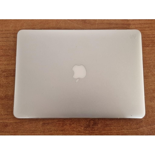 676D - Apple MacBook Air Laptop, (Model A1466), 13-inch LED Backlit Widescreen Notebook, 4GB RAM, 256GB HD,... 