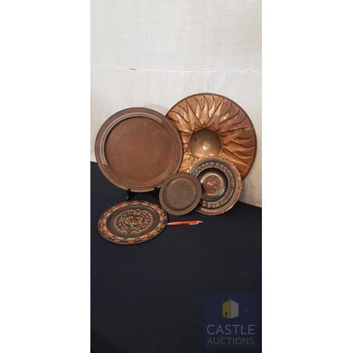 687F - 5 x Vintage Style Serving Trays & Wall Plates, In Brass, Copper & Stainless Steal with Decorative Et... 
