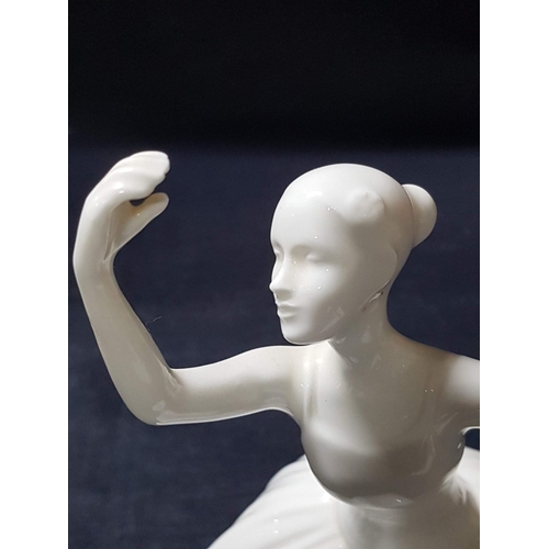 687E - Rare Royal Doulton Figurine HN4025- IMAGES 