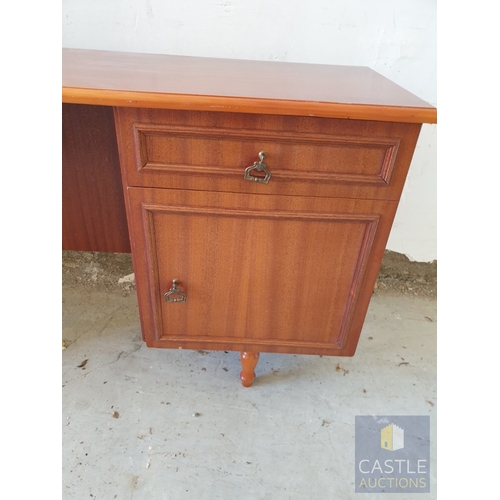 328 - Wooden Dressing Table With Single Drawer & Cupboard.
Size 107 x 65 x 40cm.