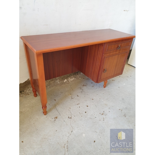 328 - Wooden Dressing Table With Single Drawer & Cupboard.
Size 107 x 65 x 40cm.