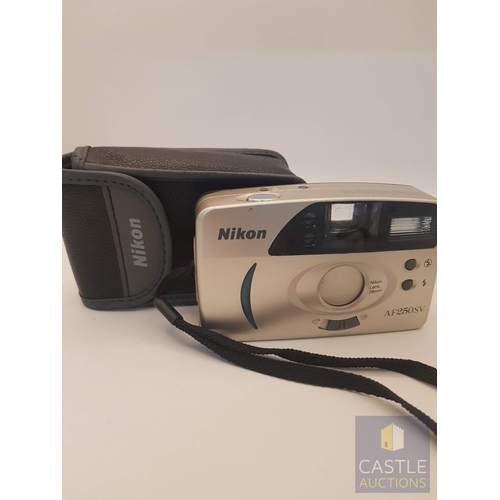 320 - Vintage and Retro Foto Cameras; Benq DC C1020 Digital Camera with Accessories and Original Box, Toge... 