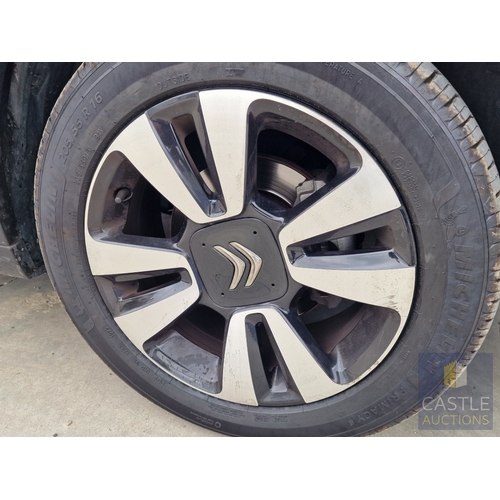 5 - CITROEN C3, 4-Door Hatchback, (2018), 1.2Ltr Automatic, with ONLY 28,700km!!! Beige Colour with Blac... 