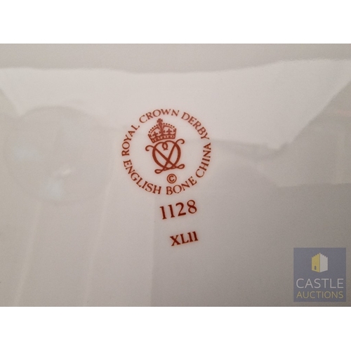 95 - Royal Crown Derby Imari Style (Pattern 1128) Plate with Rich Gilding, Bone China Made in England, (A... 