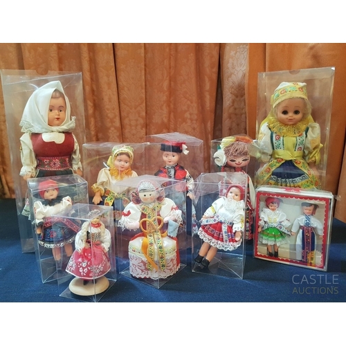 350 - Collection of 10x Vintage Folk Art Souvenir Dolls in Ethnic Outfits, See Multiple Photos, (10)