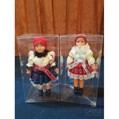 350 - Collection of 10x Vintage Folk Art Souvenir Dolls in Ethnic Outfits, See Multiple Photos, (10)