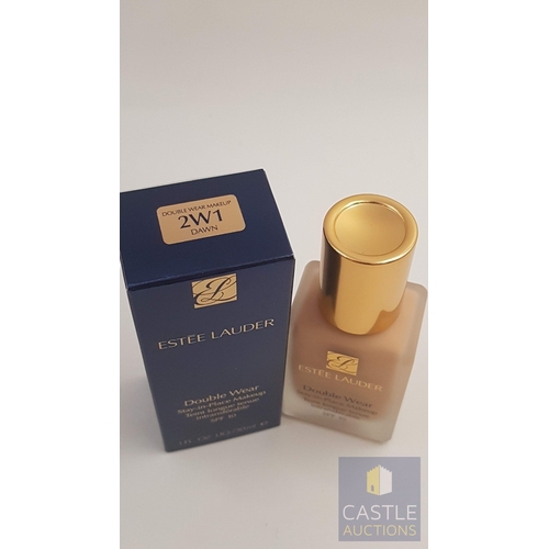 83 - Makeup Accessories; Estee Lauder (Double Wear Makeup 2W1)  and Charlotte Tilbury (Airbrush Flawless ... 