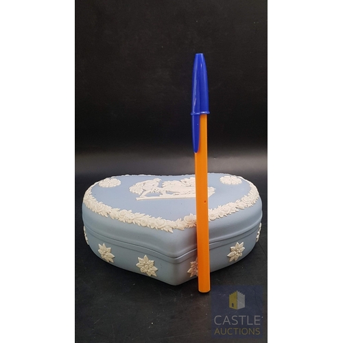 93B - Wedgwood Blue Jasper Large Heart Shaper Trinket Box (Approx. 13.5cm x 10cm x 5cm)