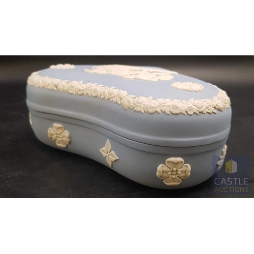 93B - Wedgwood Blue Jasper Large Heart Shaper Trinket Box (Approx. 13.5cm x 10cm x 5cm)