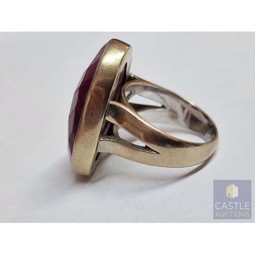 17 - Striking Heavy 18ct Gold Statement Ring with a Large Polished Red Hardstone Cabochon (Ruby?) of Scul... 