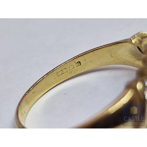 20 - 18ct Gold Ring with 15 x Round Cut Diamonds, in 5 x Angled Rows (Approx. 0.45tcw, VS1 / H), Set in 1... 
