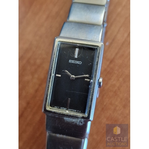 179 - SEIKO Ladies Stainless Steel Wrist Watch, (Ref: 1N00-6J30), with Black Face, Quartz Movement * Runni... 