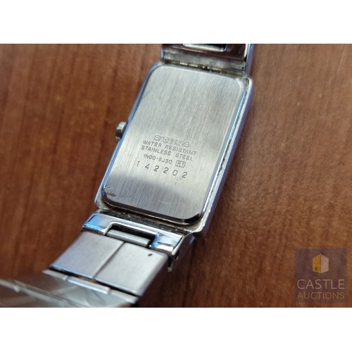 179 - SEIKO Ladies Stainless Steel Wrist Watch, (Ref: 1N00-6J30), with Black Face, Quartz Movement * Runni... 