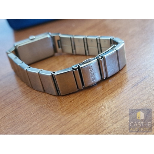 179 - SEIKO Ladies Stainless Steel Wrist Watch, (Ref: 1N00-6J30), with Black Face, Quartz Movement * Runni... 