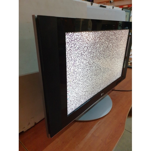 670E - LG 32