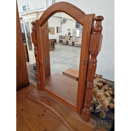 198 - Pine 4-Drawer Chest of Drawers with Swing Mirror Over, (Approx. 90 x 46 x 91cm, Plus 74cm Mirror)