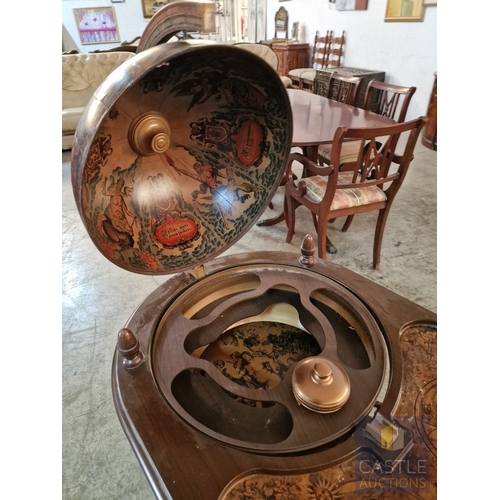 163 - Antique / Classical Style Drinks Globe / Bar Cart