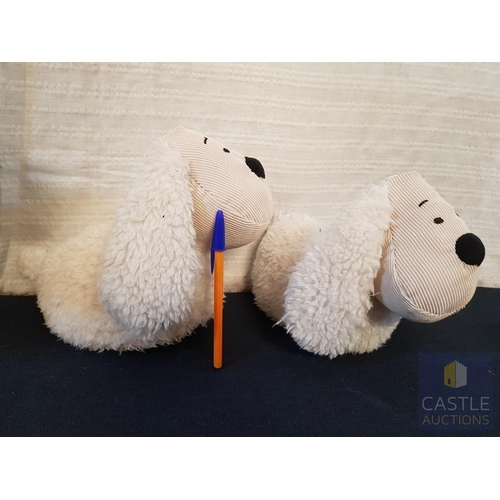 334 - 3x Doggy Bean Bag Door Stops and 3x Wooden Wedge Door Stops, (6)