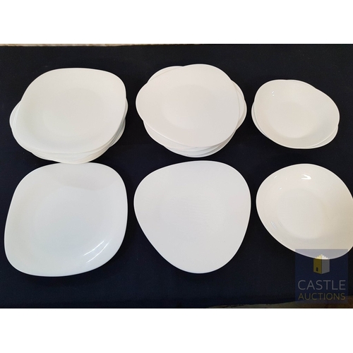338 - 25x Modern Plain White Plates (12x Dinner Plates, 10x Cake/Sandwich Plates, 3x Soup Plates), (25)
