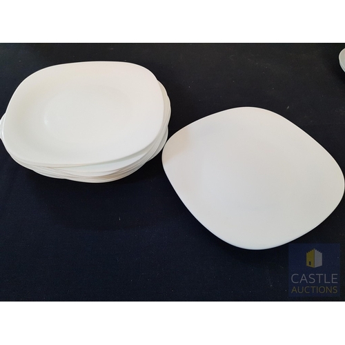 338 - 25x Modern Plain White Plates (12x Dinner Plates, 10x Cake/Sandwich Plates, 3x Soup Plates), (25)
