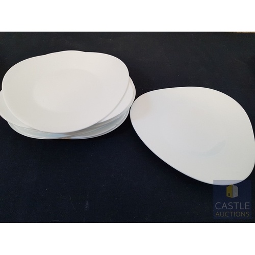 338 - 25x Modern Plain White Plates (12x Dinner Plates, 10x Cake/Sandwich Plates, 3x Soup Plates), (25)