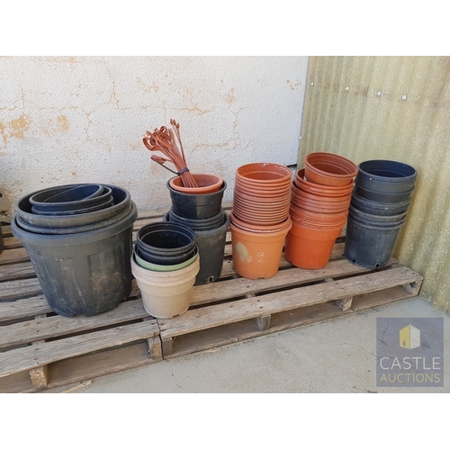 346 - More Than 70X Pcs of Assorted Collection Plastic Plant Pots, Different Sizes and Colors, (+70 Pcs)
