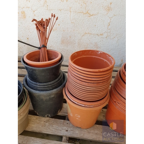 346 - More Than 70X Pcs of Assorted Collection Plastic Plant Pots, Different Sizes and Colors, (+70 Pcs)