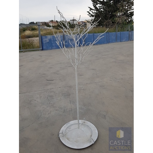 353 - DIY-METAL ART- Decorative White Finished Metal Tree Sculpture Multi Events Decor (Approx. H: 167cm).