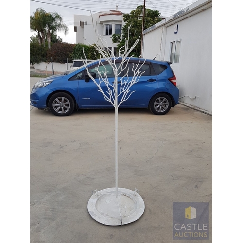 353 - DIY-METAL ART- Decorative White Finished Metal Tree Sculpture Multi Events Decor (Approx. H: 167cm).