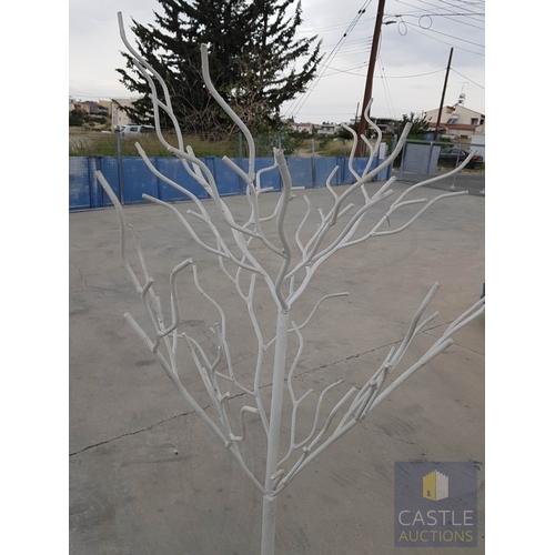 353 - DIY-METAL ART- Decorative White Finished Metal Tree Sculpture Multi Events Decor (Approx. H: 167cm).