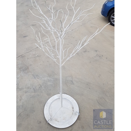 353 - DIY-METAL ART- Decorative White Finished Metal Tree Sculpture Multi Events Decor (Approx. H: 167cm).
