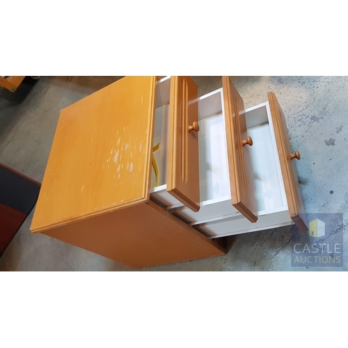 171A - Simple Bedside Unit with 3-Drawers (Approx. 42cm x 51cm x 47cm), A/F.