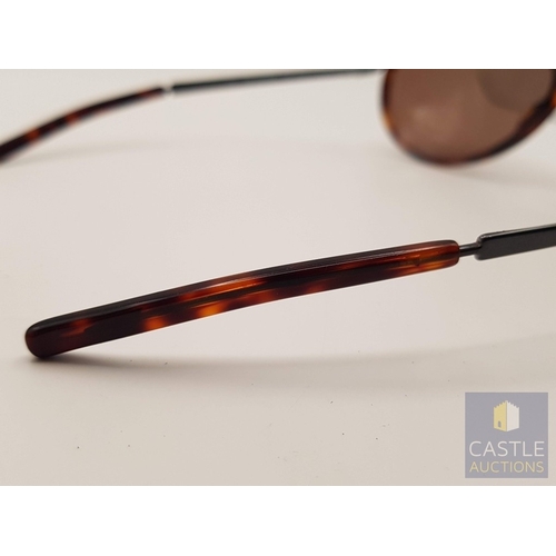 173D - Yve Sant Laurent 125 YSL 202016/S Sunglasses, Made in Italy, Together Original Soft Case and Cardboa... 