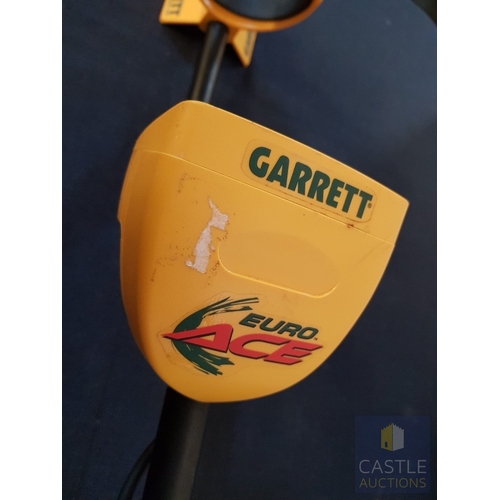 370 - Garrett Euro Ace 350 Metal Detector, Untested.