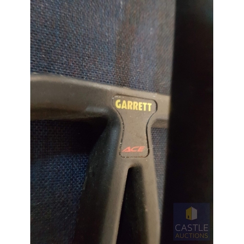 370 - Garrett Euro Ace 350 Metal Detector, Untested.