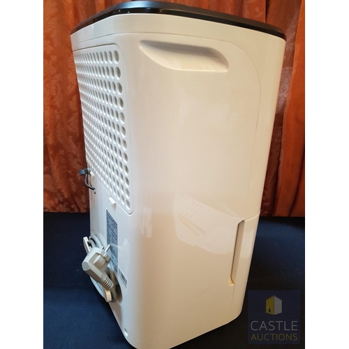 759J - COMFEE Dehumidifier, Model; MDDF- 16DEN3 (Approx. 34cm x 24cm x 49.5cm), * Basic Test & Working *