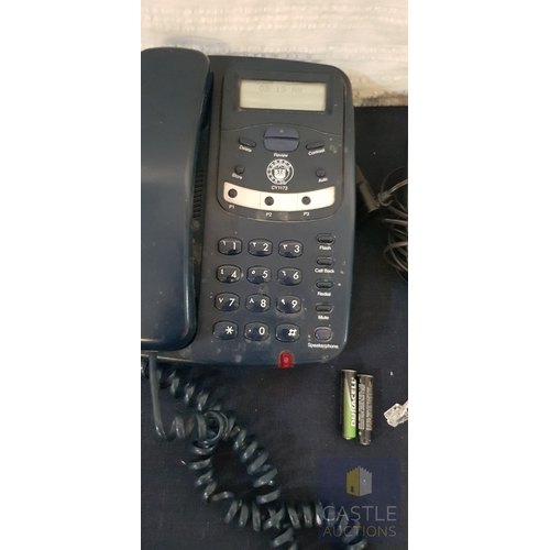 805J - 2 x Telephones One Corded Desk Phone & One Cordless Siemen's Phone.