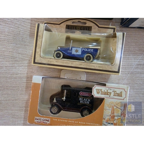 Collection of 6 x Scale Model Vehicles, (see multiple catalogue photos ...