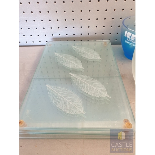 617M - 5 x Glass Placemats Together With An Assortment Of Glasses & Storage Jars.