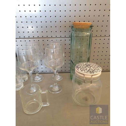 617M - 5 x Glass Placemats Together With An Assortment Of Glasses & Storage Jars.