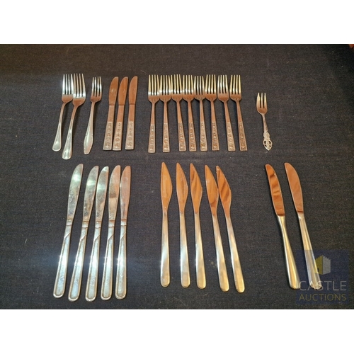 643M - Assorted Stainless Steel Cutlery (Approx. x27), See Multiple Photos.
