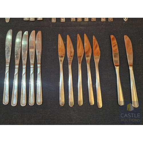 643M - Assorted Stainless Steel Cutlery (Approx. x27), See Multiple Photos.