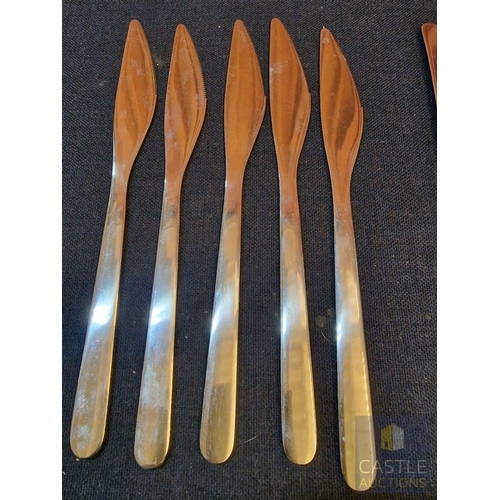 643M - Assorted Stainless Steel Cutlery (Approx. x27), See Multiple Photos.