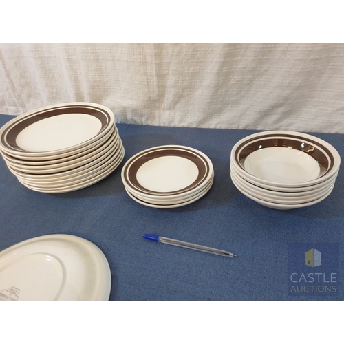 703H - Vintage Carrigaline Pottery Dinner Plates, Side Plates & Bowls. (22)